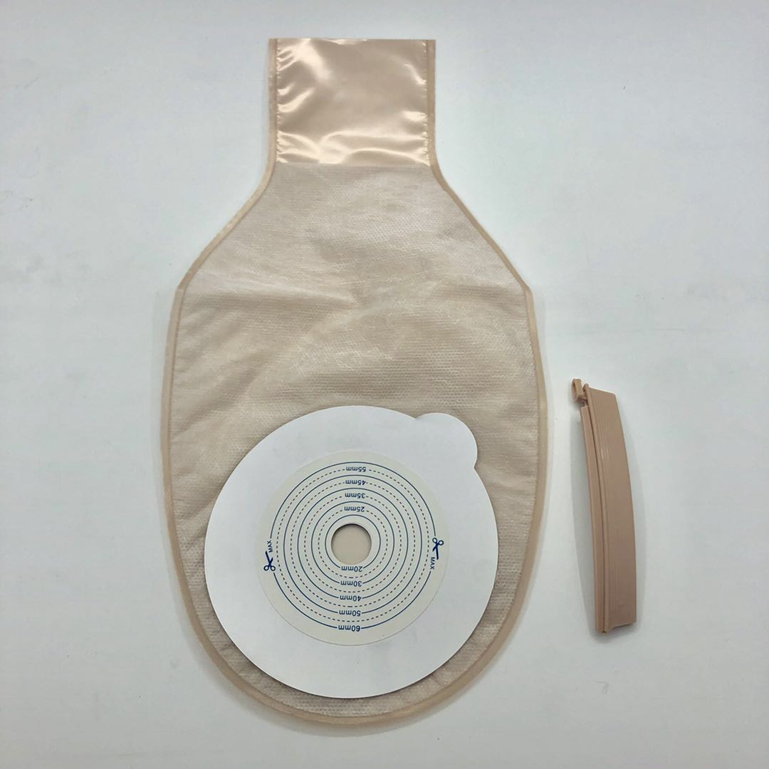 Two-piece colostomy bag with clip (piece artificial anus bag)