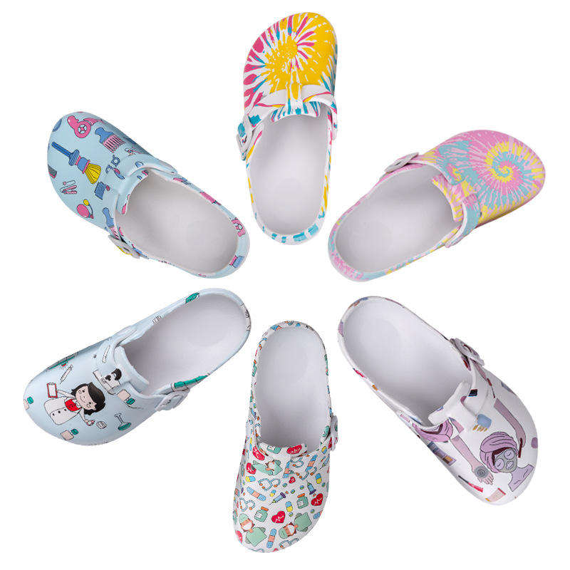 Anti-Slip Breathable  Breathable Cartoon Print Closed-Toe Design EVA Nursing Shoes for Hospital Workers